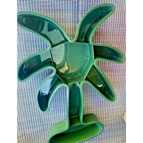 Le Gourmet Chef Palm Tree Servette 9 Section Covered Lid Snack Server Party Tray - Picture 4 of 11